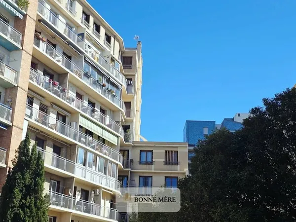 Grand T3 de 100m² sans vis-à-vis exposé plein SUD, vendu avec une cave