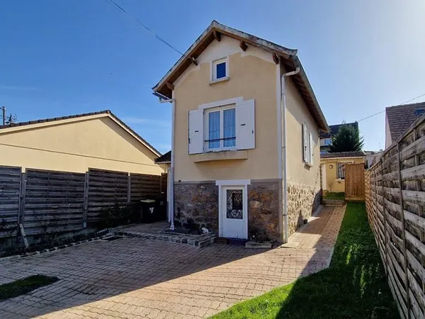 EXCLUSIVITÉ Idéal premier achat - Maison individuelle avec dépendance
