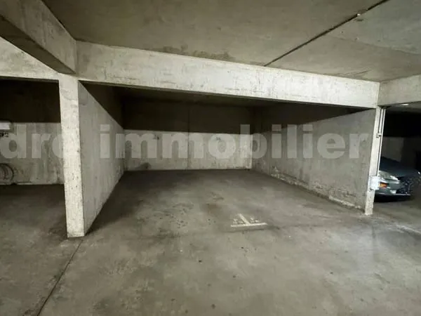 Stationnement Location Orléans   66€