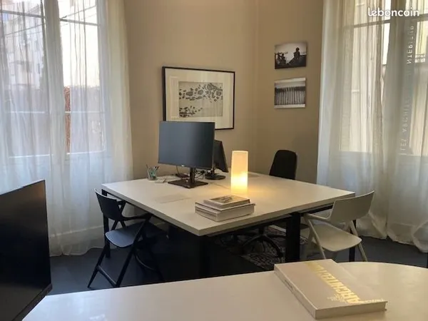 Bureau et postes de travail