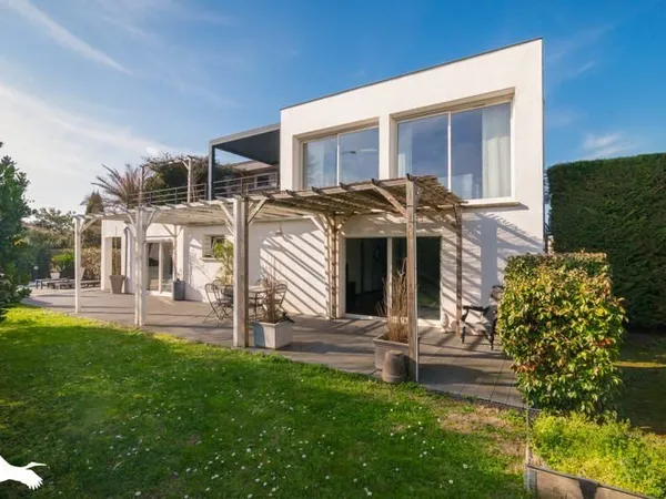 Maison 7 pièces 203 m²