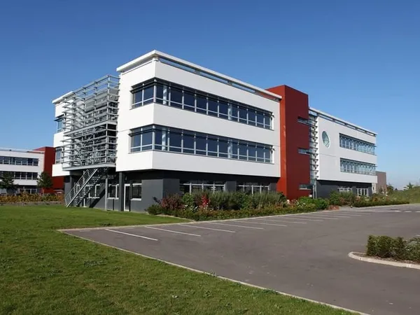Bureaux 3247 m²