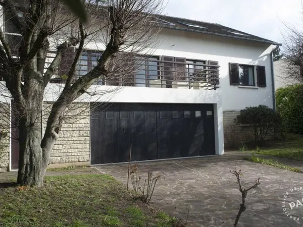 Maison 10 pièces 247 m²