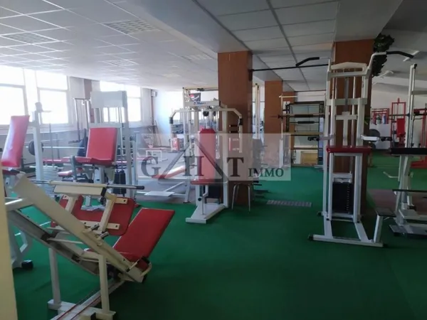 2150 m² entrepot bureaux à vendre à montfermeil