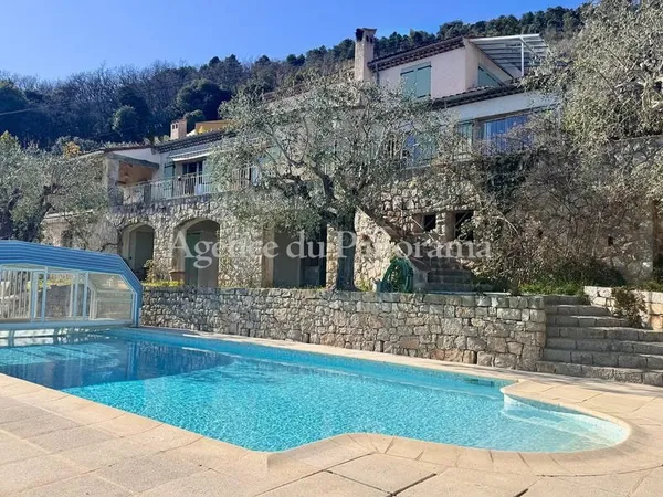 Panorama Incroyable Pour Cette Splendide Villa