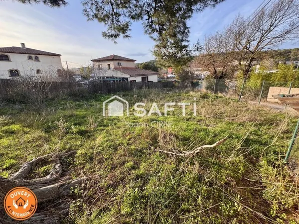 Terrain à batir de 738 m2 avec PC accepte et purgé