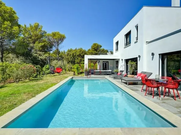 UN MODELE D EXCELLENCE CONTEMPORAINE