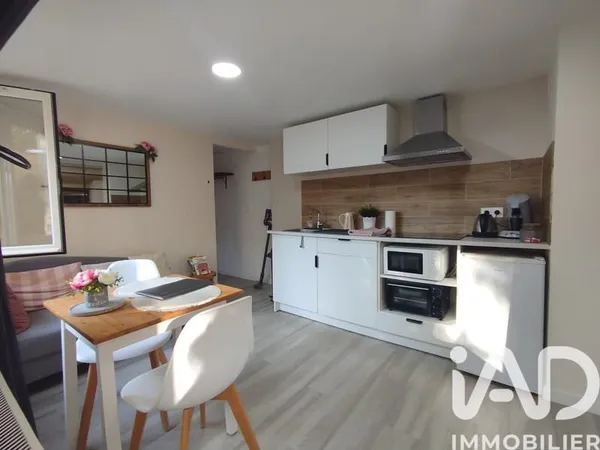 Bâtiment 2 pièces 160 m²
