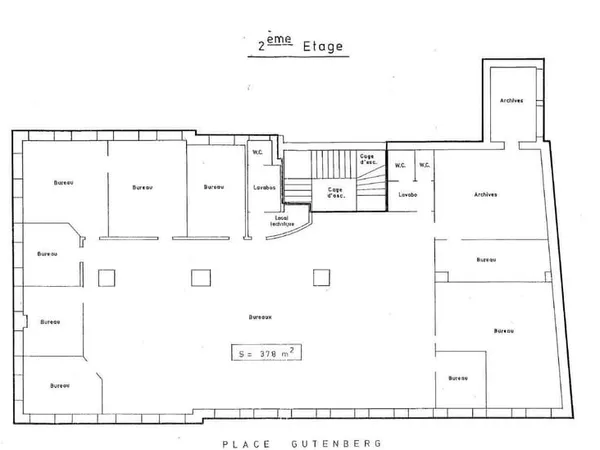 Bureau 378 m²