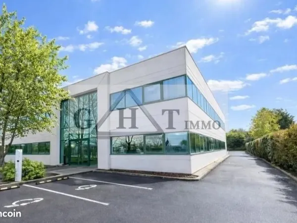 Local bureaux 1 008 m²
