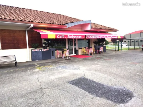 Vente pro (murs) | Local Commercial | 71 m² | Mazerolles | Terrasse