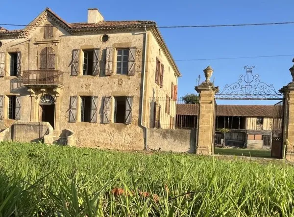 Maison 11 pièces 520 m²