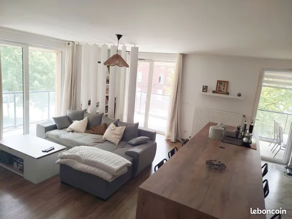T4 82m² - 3 loggias (24m²) - 2 celliers extérieurs