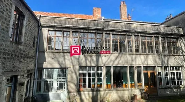 Votre agence "Propriétés Privées. com" vous propose :