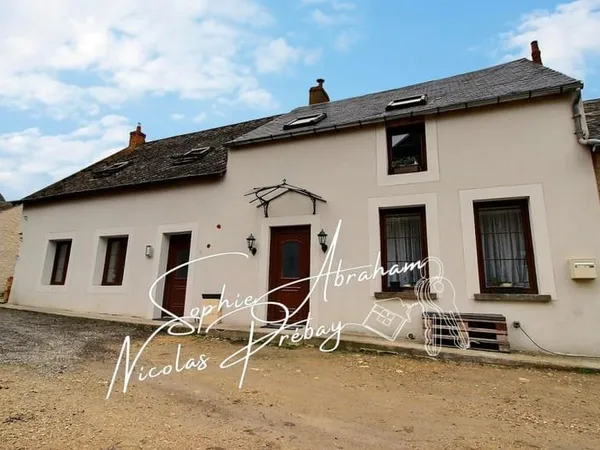 Ensemble de 2 habitations de type F3 avec terrasse et cour. Sans travaux !