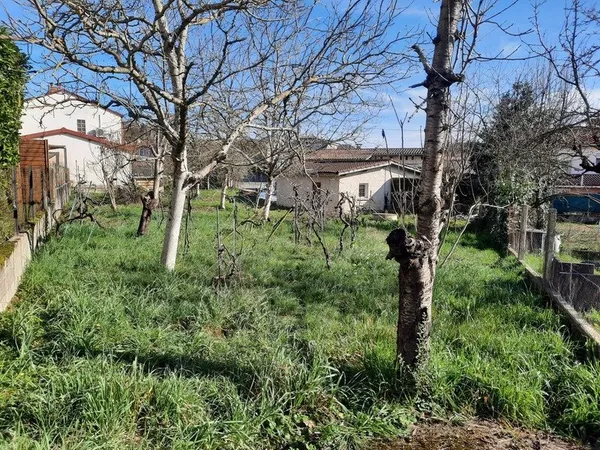CARMAUX terrain constructible en centre ville