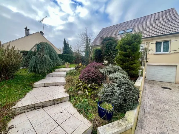 MAISON ST SOUPPLETS 4 CH TERRASSE ET JARDIN + SOUS-SOL TOTAL