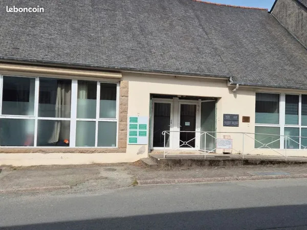 Local professionnel Ploubalay