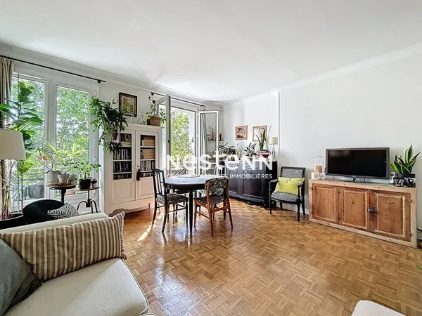 MÉTRO CORENTIN CELTON - Appartement traversant 4 pièces 3 chambres proximité métro en étage