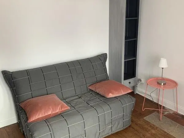 STUDIO meublé à l'année