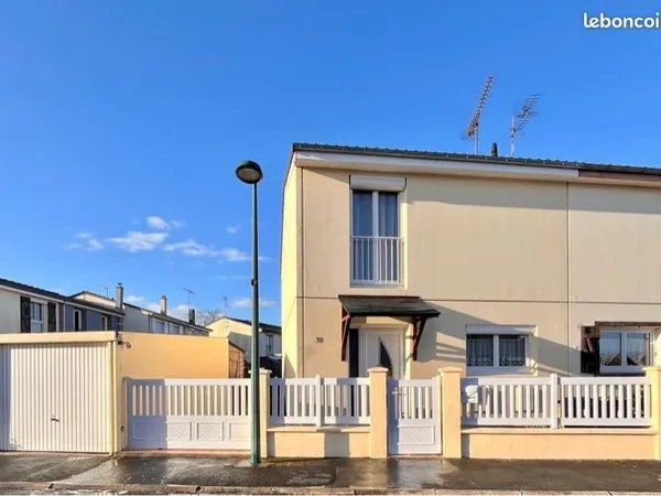 Maison individuelle Reims 3 chambres /Garage/Jardin