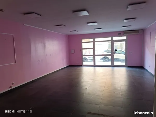 LOCAL 55m2