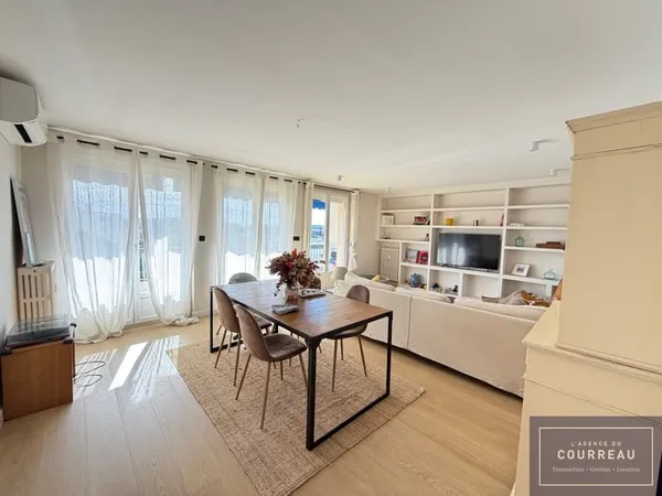 Quartier Beaux Arts T4 de 91m2 avec Terrasse, cave et Box fe
