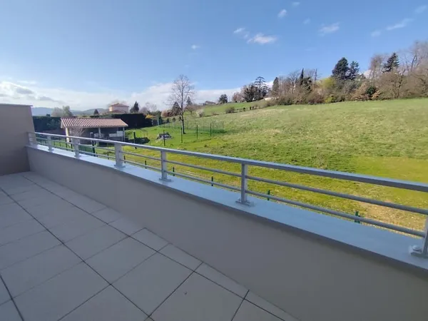 Fleurieux s/ L'Arbresle - Appartement du T3 au T4 avec extérieur et garage.