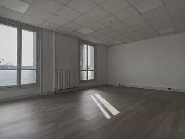 Bureaux disponible a la location