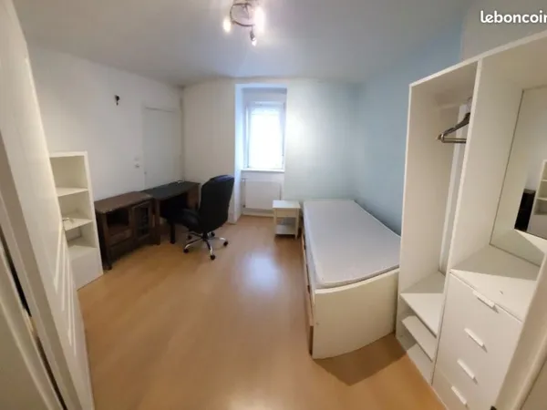Chambre meublée 11 m2 Metz Sablon