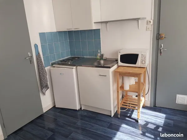 Loue studio meubléC.V. De VALENCIENNES 59300