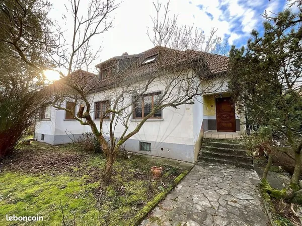 Maison 8 pièces 195 m²