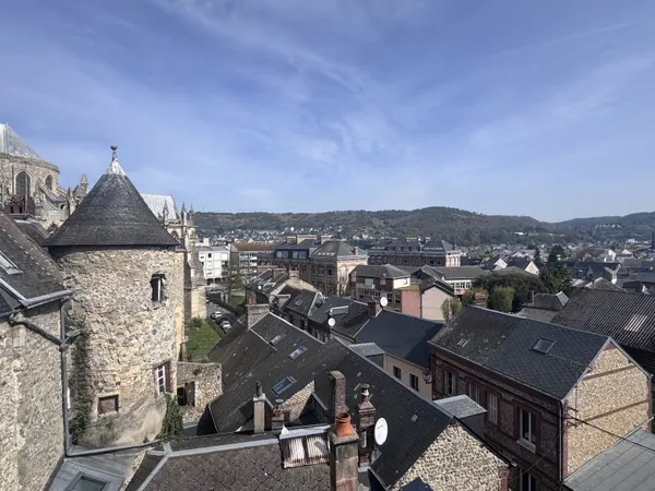 Maison 7 pièces 250 m²