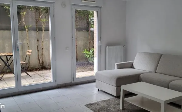 Studio meublé 31 m2 avec terrasse