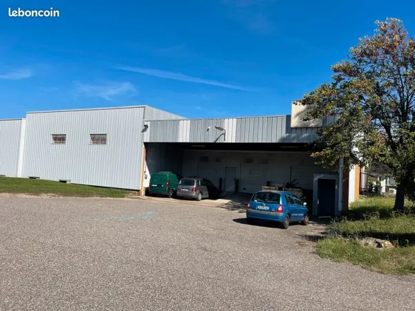 Loue dépôt Romagnat 70M2