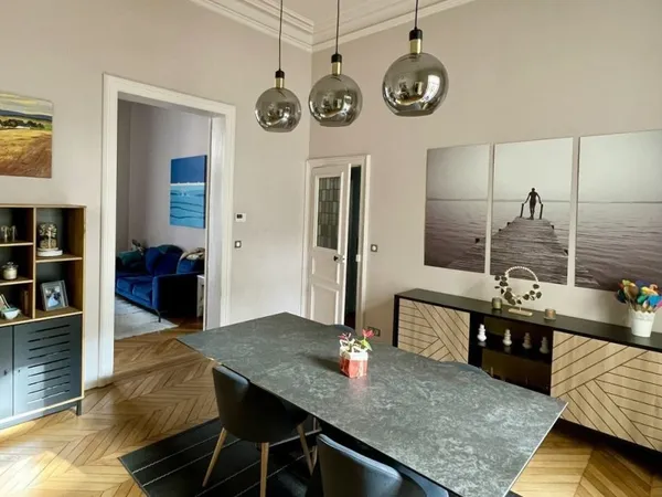 Maison 188 m² - 5 ch - Quartier Préfecture - Patio - Parking