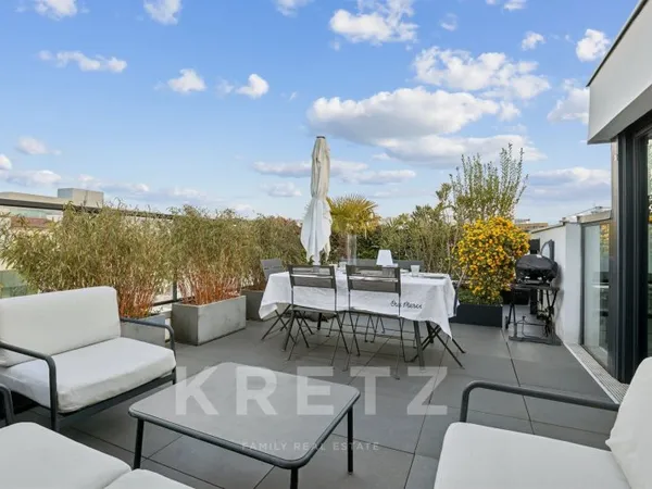 Exclusivité Boulogne. Appartement en dernier étage avec terrasse