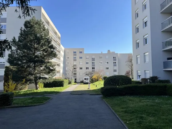 FRANCHEVILLE BEL AIR - 2 P 49 m2 DERNIER ETAGE AVEC ASCENSEU