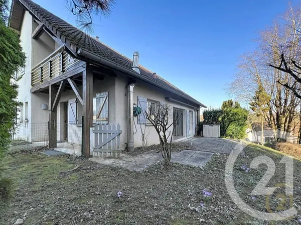 Maison 7 pièces 268 m²