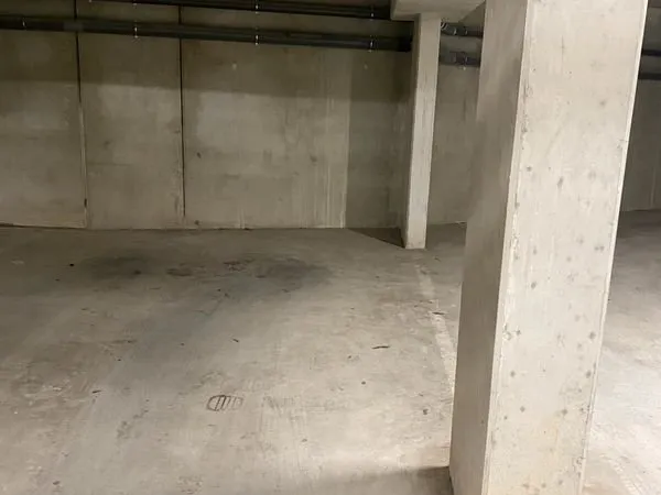 Garage place parking