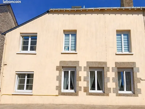 Vends maison a Commer