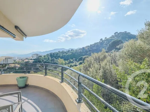 Appartement 4 pièces 84 m²