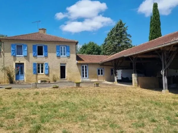 Belle ferme rénovée avec dépendances