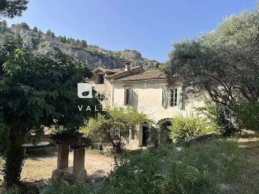 Propriété 5 pièces 150 m²