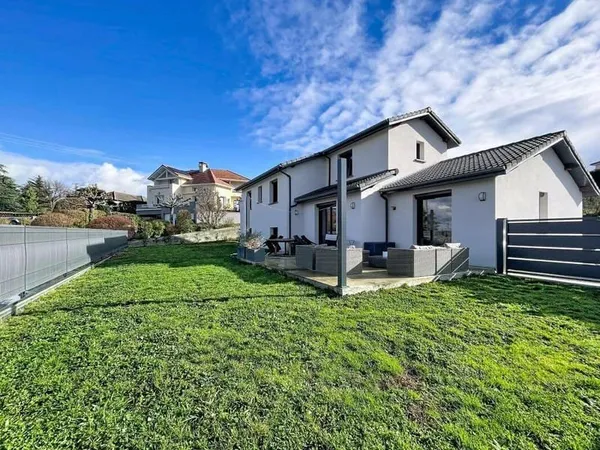 Villa 6 pièces 164 m²
