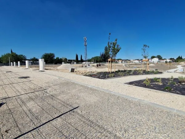 TERRAIN A BATIR DE 341 M² A L'ISLE SUR LA SORGUE