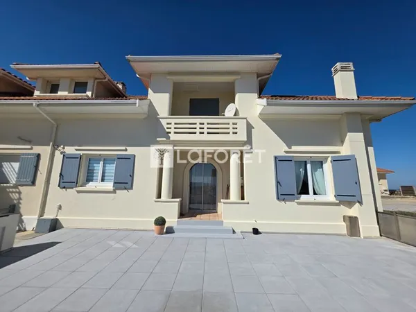 Maison 7 pièces 180 m²