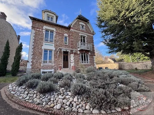 Maison Vente Dourdan 8p 228m² 735000€