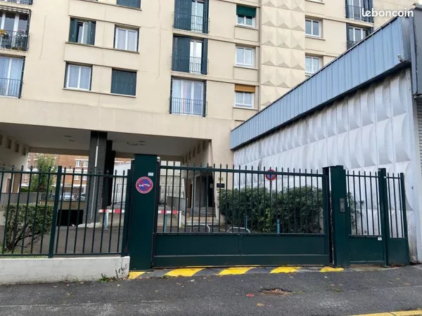 Emplacement Parking sécurisé Ecole Vétérinaire