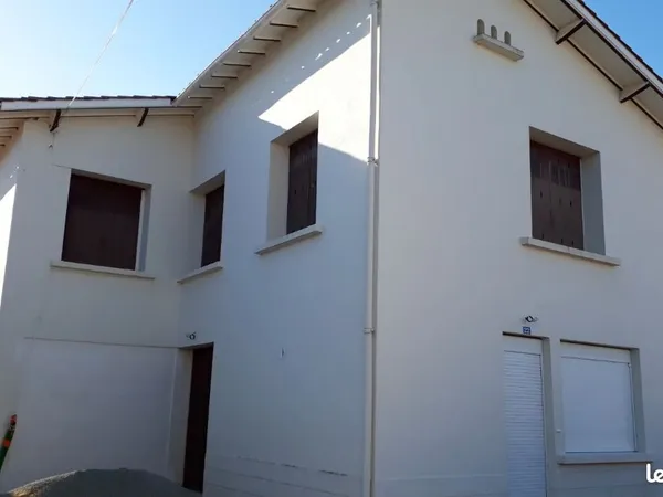 Logement a louer a Villeneuve la Comtesse
